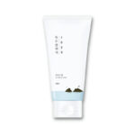 Мягкая пенка для умывания с морской водой Round Lab 1025 Dokdo Cleanser