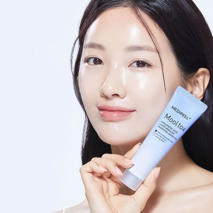 Охлаждающая маска-плёнка с эффектом лифтинга MEDIPEEL Mooltox Hyaluron Layer Wrapping Mask