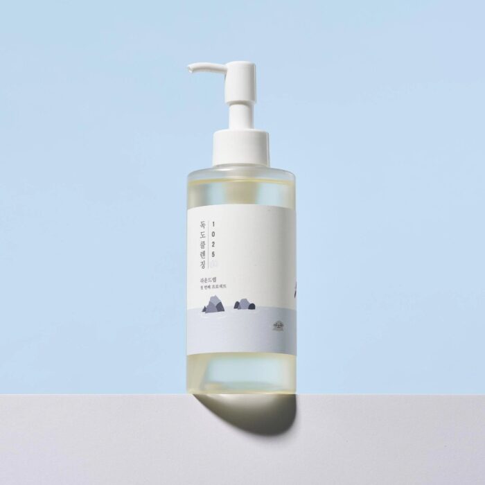 Лёгкое гидрофильное масло с морской водой Round Lab 1025 Dokdo Cleansing Oil