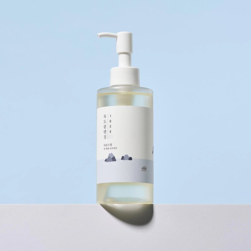 Лёгкое гидрофильное масло с морской водой Round Lab 1025 Dokdo Cleansing Oil