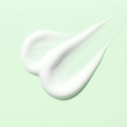 Успокаивающий солнцезащитный крем Dr. Althea Green Tea Fresh Sunscreen SPF50+ PA++++