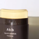 Гипоаллергенный стик для защиты от солнца Abib Quick Sunstick Protection Bar SPF50+ PA++++ — изображение 2